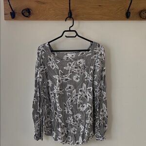 Floral Black and White Women's Top